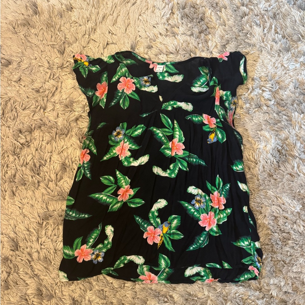 Flowy top size medium